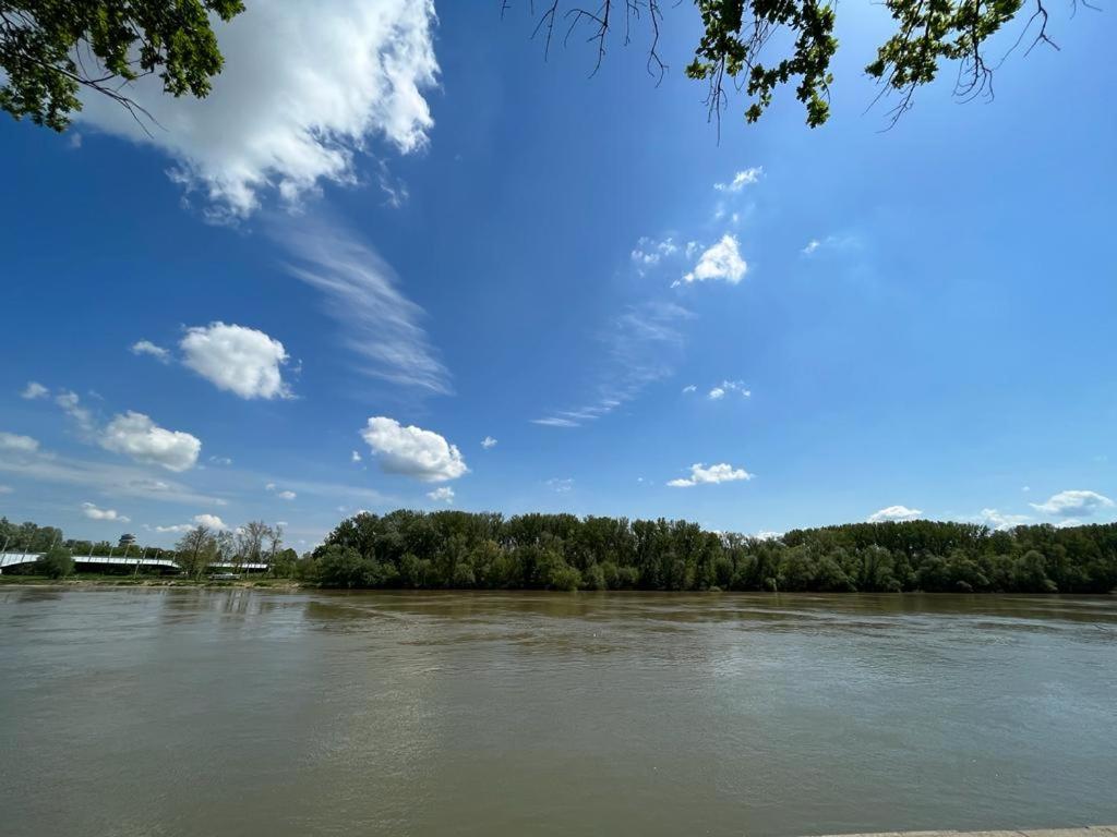 Hip Riverview Bestern Szeged Exterior photo